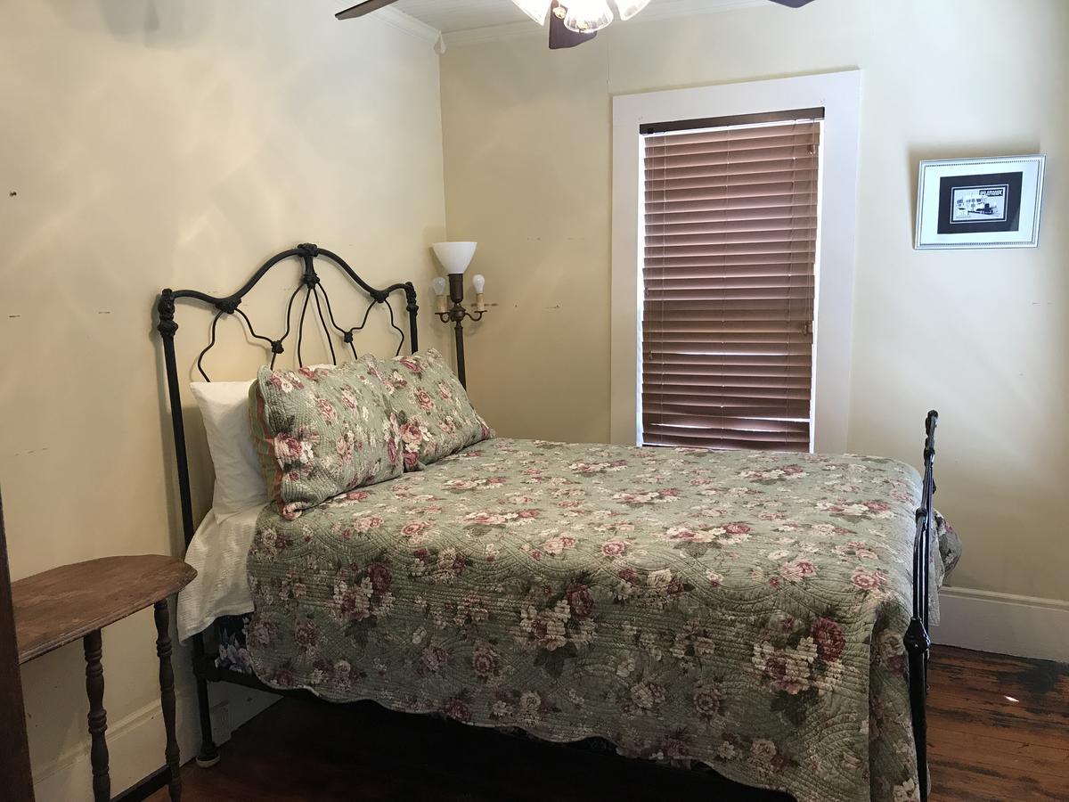 Dabbs Hotel Bed And Breakfast Llano Luaran gambar